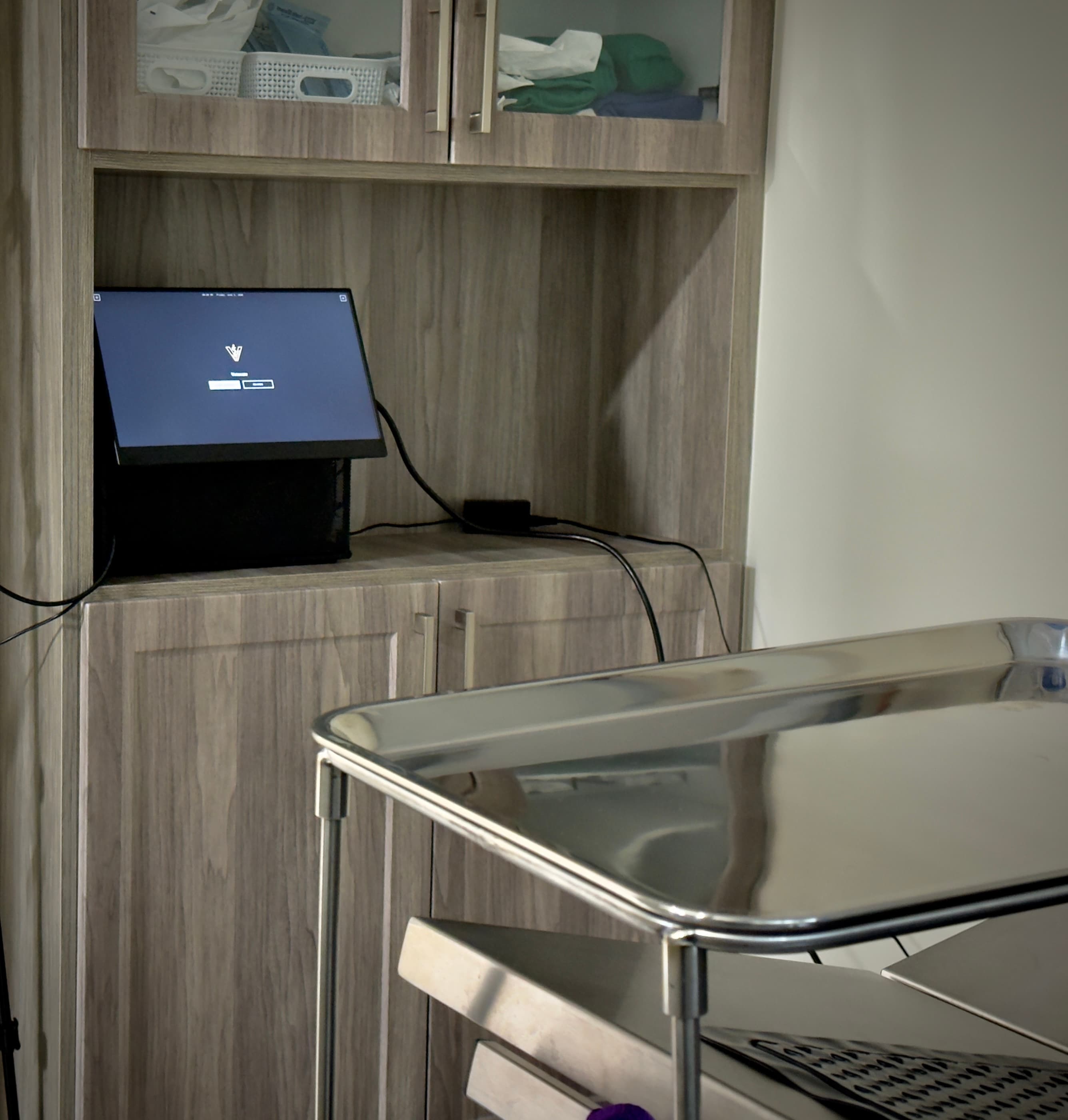 Vetucate unit installed on the operating room counter